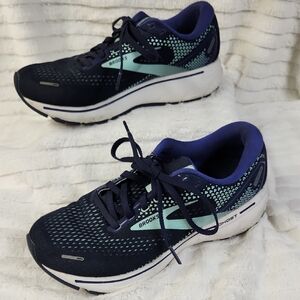 Brooks Women's Navy and Teal Athletic Shoes